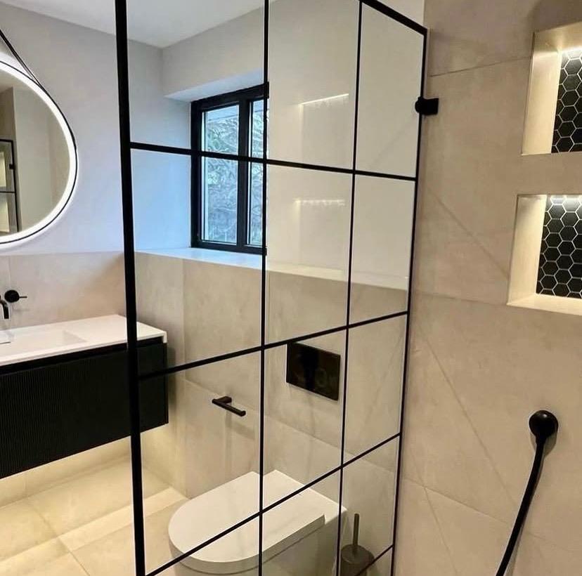 Modern bathroom vanity suite and halo LED mirror